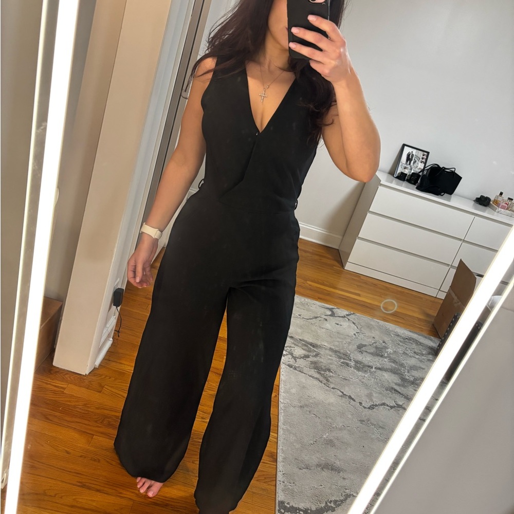 Women’s Black V-Neck Wide-Leg Jumpsuit
